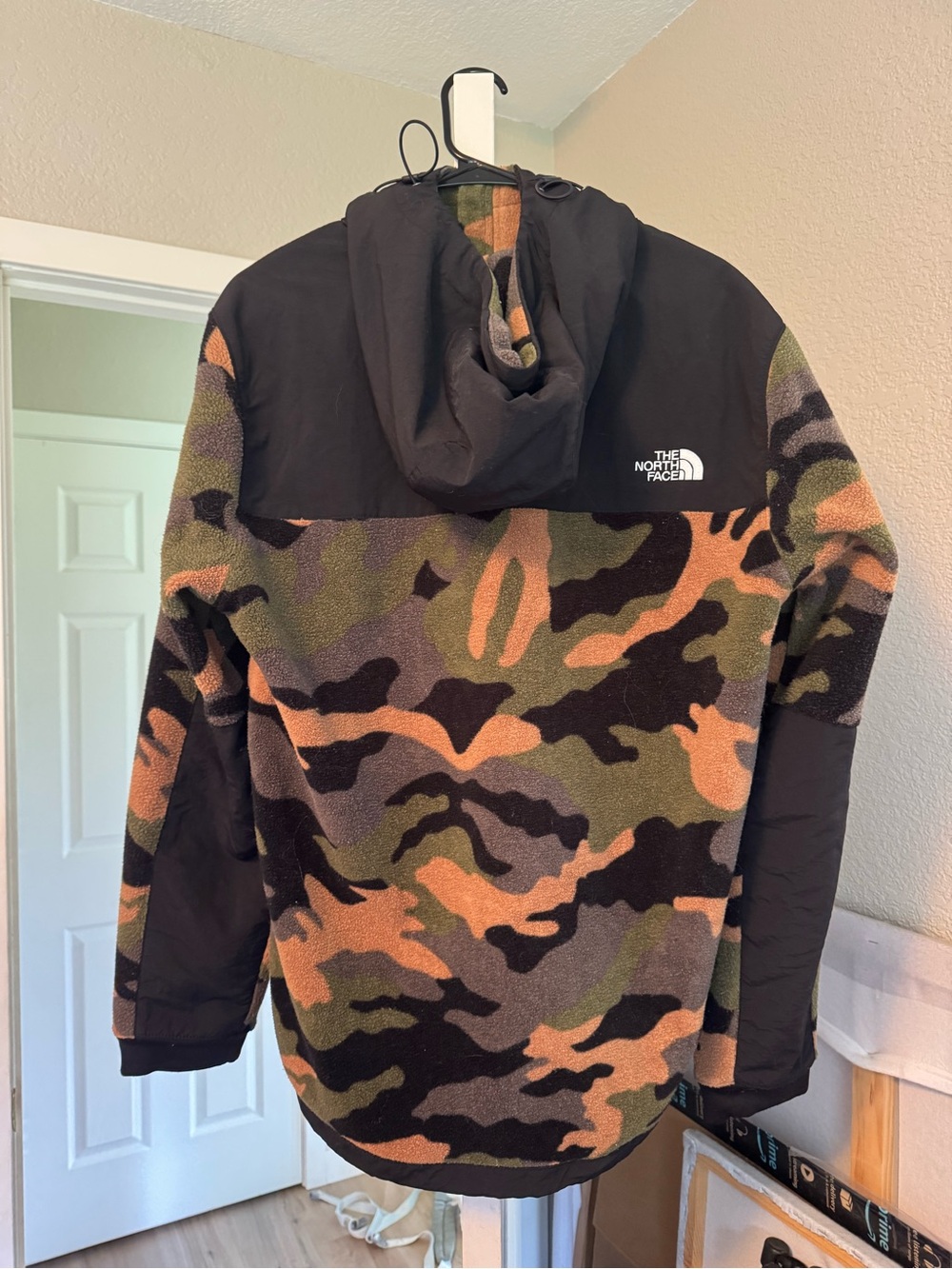 The North Face Men’s Camo Fleece Jacket with Hood - Black & Green